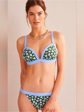 👙 Boden Green Floral Bikini bottom with Light Blue Trim